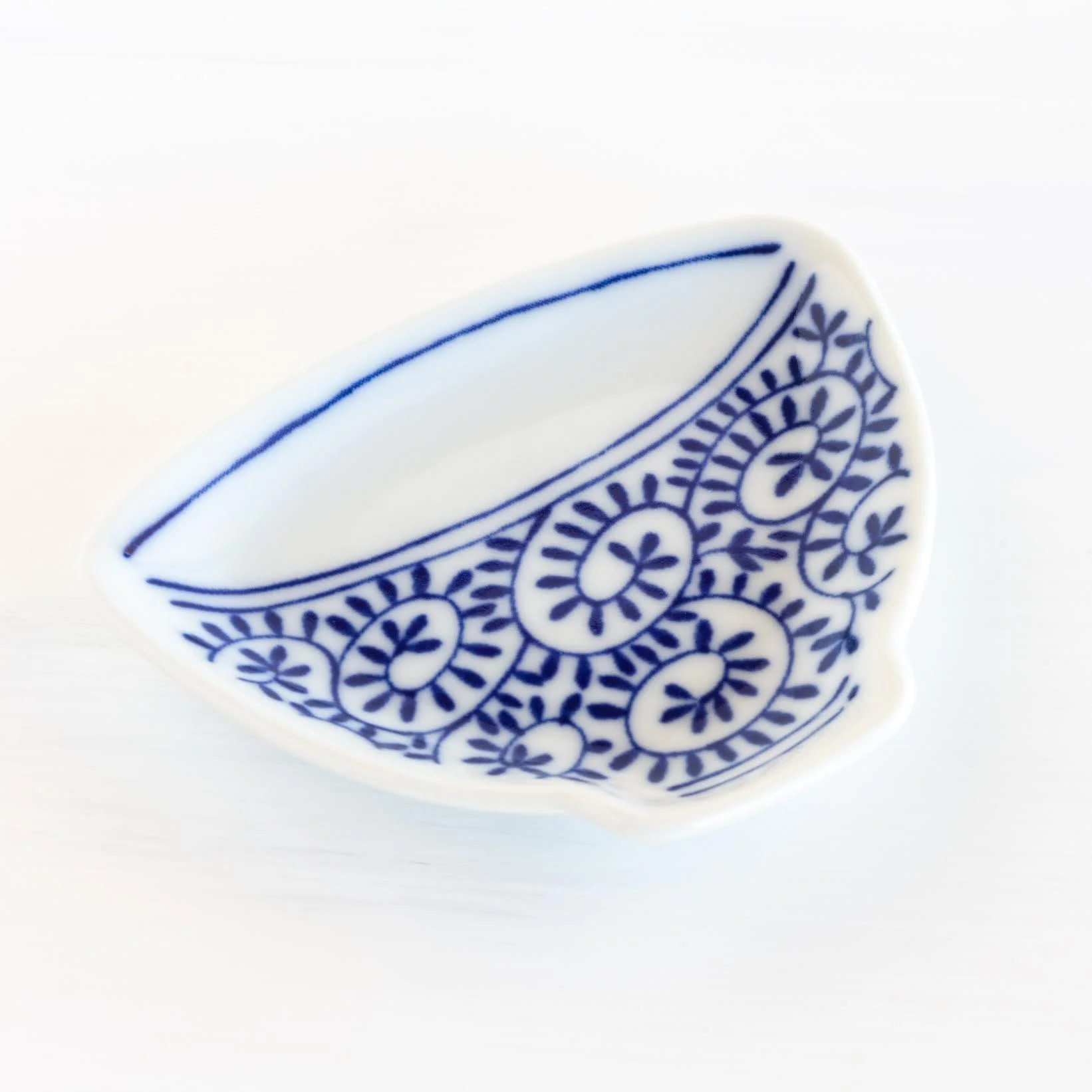 Blue and White Tea Dish - Image 2